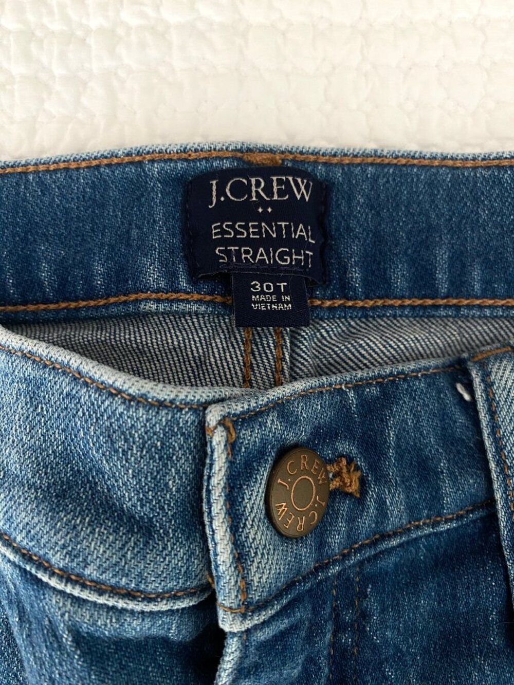 Women's J. Crew Factory Essential Straight Jeans (30T)